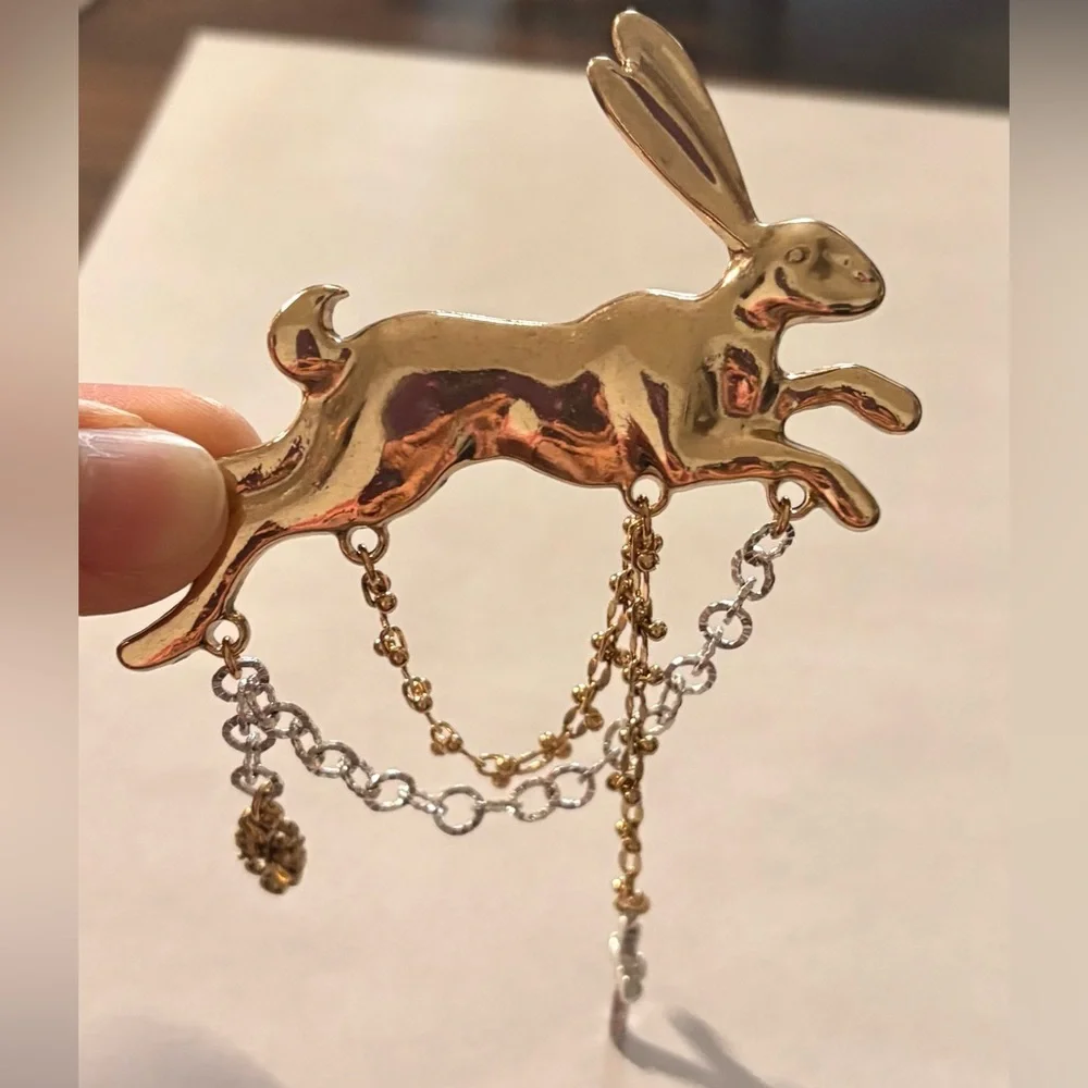 Gold Tone Rabbit Motif Chain Brooch - Picture 2 of 3
